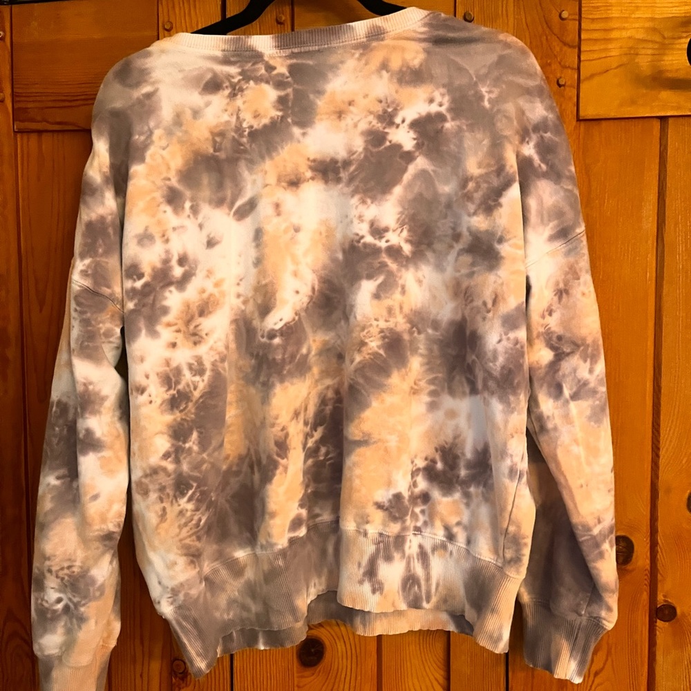 AR 33 sweatshirt.